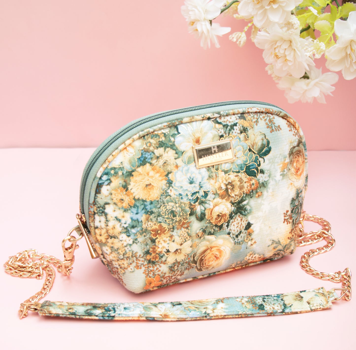 Hustler D Pouch with sling