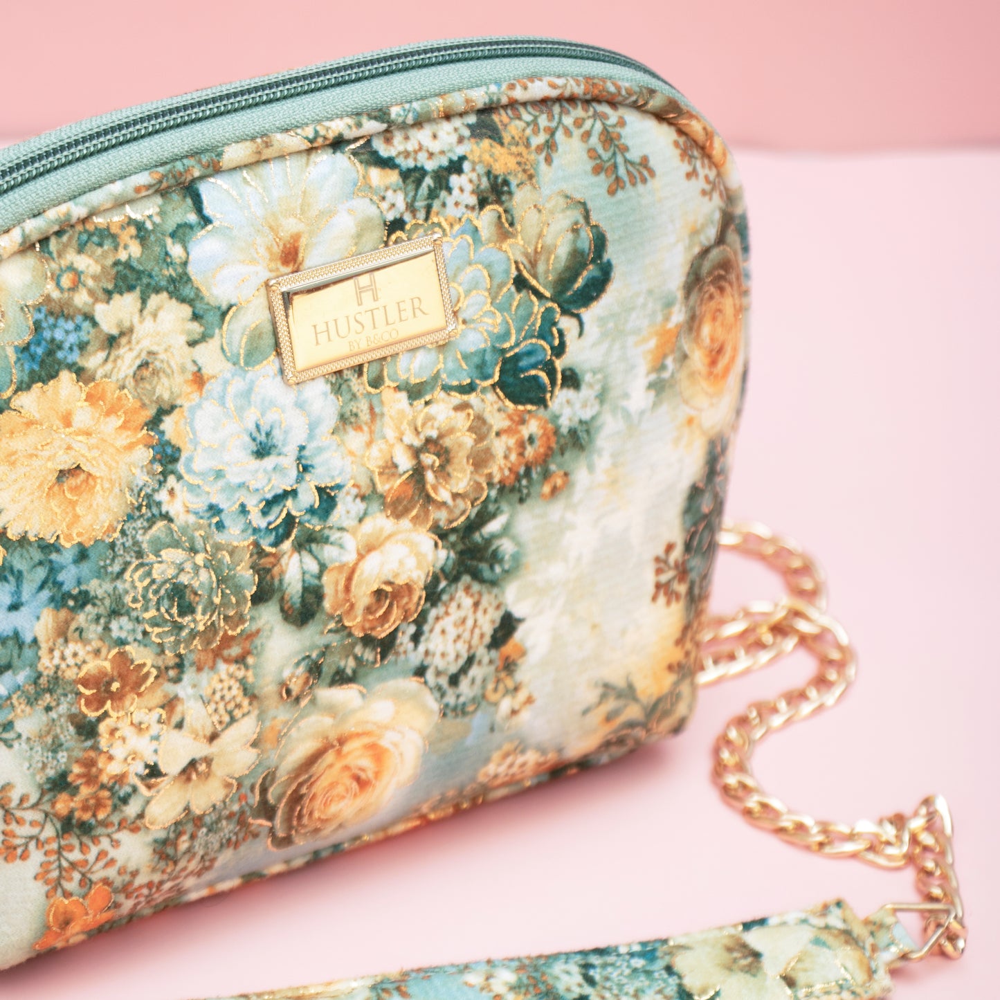 Hustler D Pouch with sling